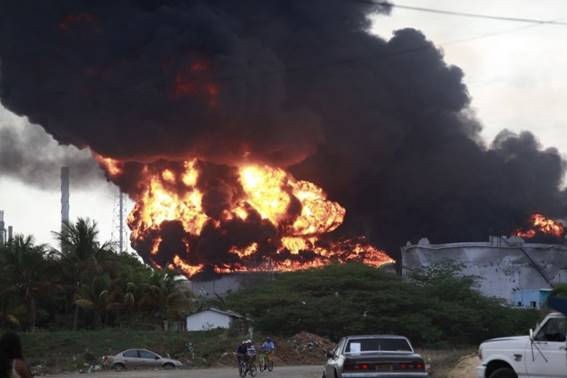 Explosión en la Refinería Amuay