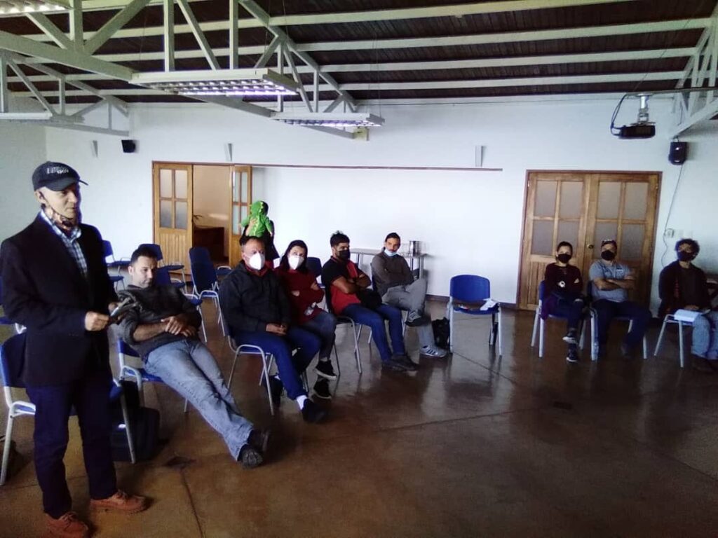 Habitantes de Galipan debaten sobre las implicaciones de una ciudad comunal en el El Ávila/Waraira Repano